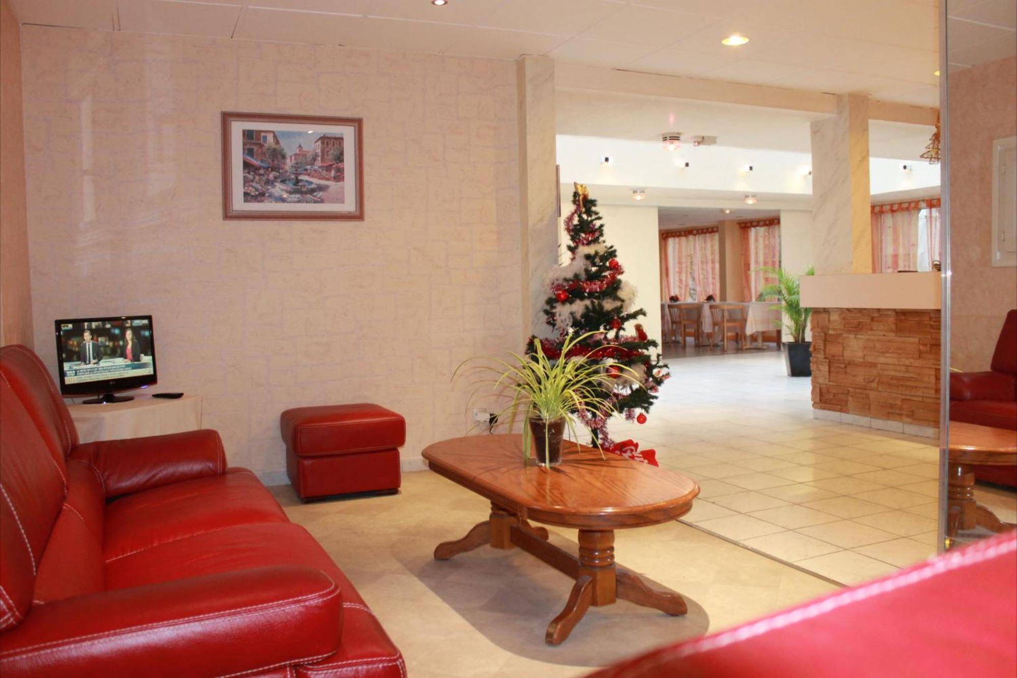 Hotel Le Village จิฟ-ซู-ริแว็ตต์ ภายนอก รูปภาพ